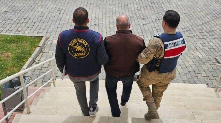 Ağrı’da aranan 2 firari tutuklandı