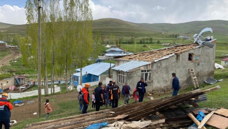 Ağrı’da fırtına çatıları uçurdu, 1 yaralı