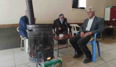 Bahçesaray’da sobalar mayısta da yanıyor