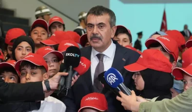 Bakan Tekin’den müfredat eleştirilerine yanıt