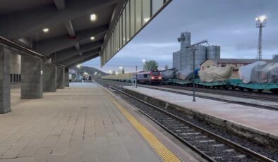 Bakü-Tiflis-Kars demiryolu yeniden açıldı