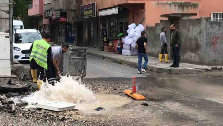 Batman’da drenaj çalışması su borusunu patlattı