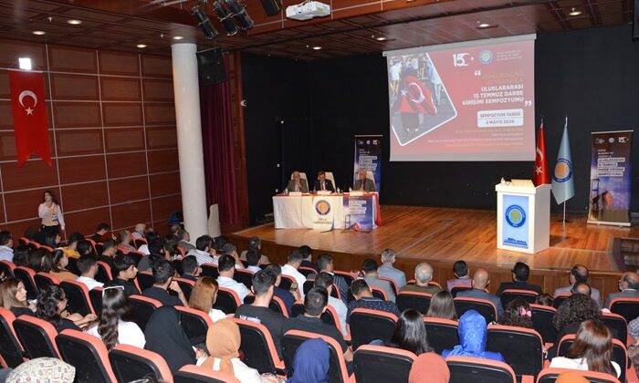 Dicle Üniversitesinde 15 Temmuz sempozyumu düzenlendi