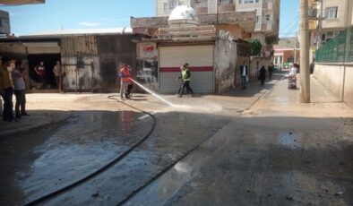 Diyarbakır ekipleri cizre’de sel sonrası temizlik yaptı
