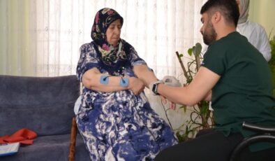 Diyarbakır yaşlılarına evde bakım hizmeti sunuyor