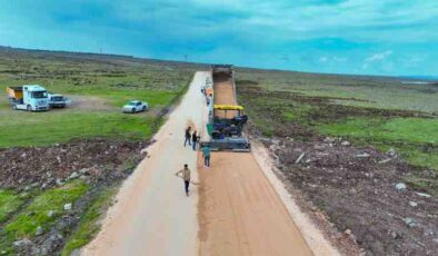 Diyarbakır’da 15 km’lik yol yenileniyor
