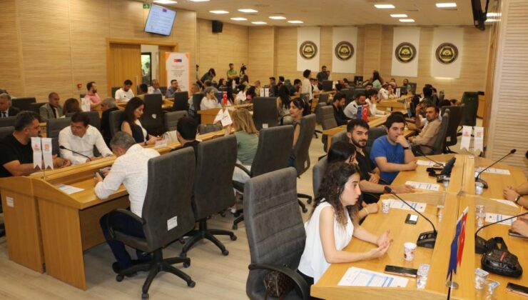 Diyarbakır’da gençler çalıştayda buluştu