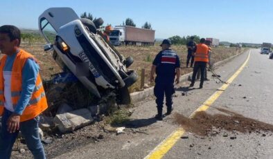 Diyarbakır’da iki otomobil çarpıştı: 3 yaralı