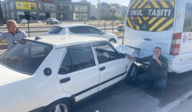 Diyarbakır’da maddi hasarlı zincirleme kaza