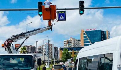 Diyarbakır’da yaya geçitlerine ledli aydınlatma