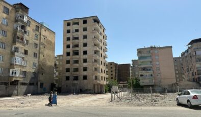 Diyarbakır’da Erkin Apartmanı yıkılmayı bekliyor