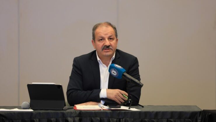 Ek ders karşılığında çalışanlar kamu görevlileri sendikalarına üye olabilecek