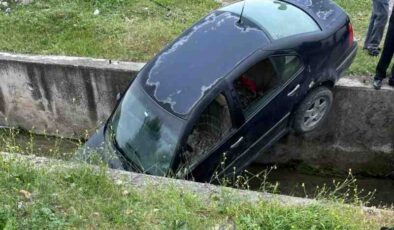 Elazığ’da araç su kanalına düştü: 1 yaralı