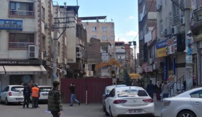 Fatih caddesi trafiğe kapatıldı