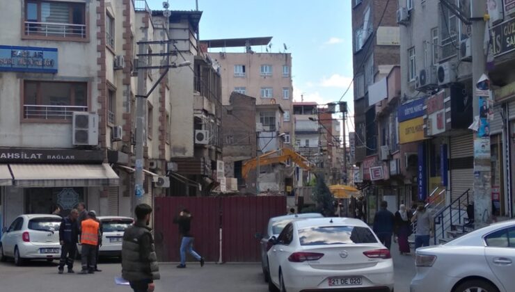 Fatih caddesi trafiğe kapatıldı