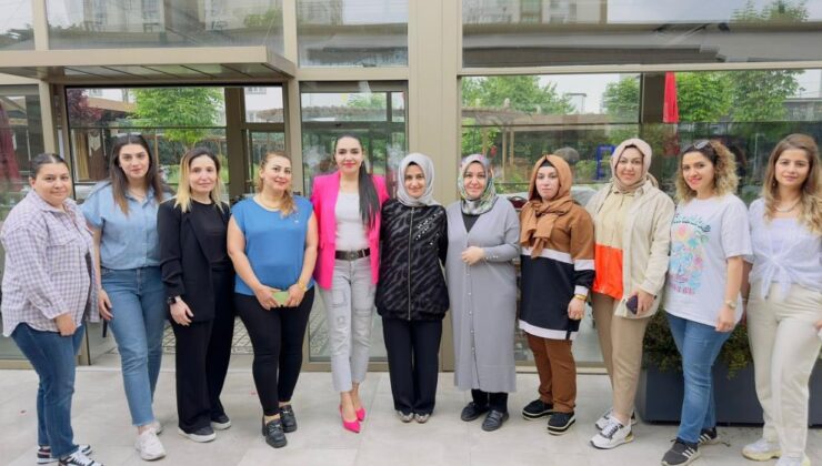 Final Okulları’ndan anneler günü kutlaması