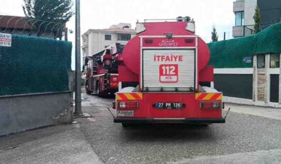 Gaziantep’te lüks site yangını paniğe neden oldu