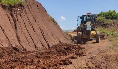 Kulp Belediyesi kırsal mahalle yollarını açtı