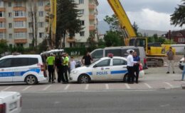 Malatya’da otomobil yayalara çarptı: 2 yaralı