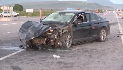 Muş’ta 2 otomobilin çarpışması sonucu 3 kişi öldü, 5 kişi yaralandı