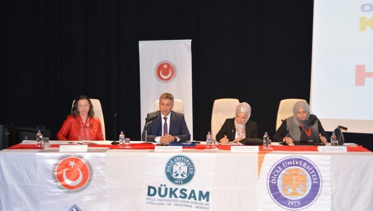 ”Ortaçağ’dan günümüze Kadın ve Toplum”sempozyumu yapıldı