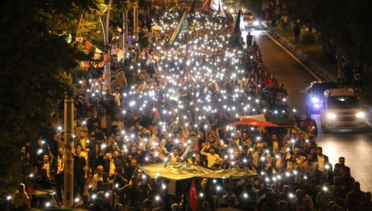 Refah’taki katliam Diyarbakır’da binlerce kişi tarafından protesto edildi