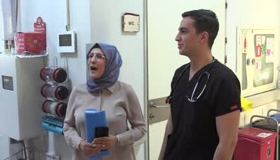 Sağlıkçı iki anne doktor çocuklarıyla aynı hastanede görev yapıyor