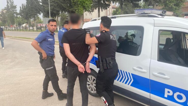 Sahte komiser, gerçek polislere yakalandı