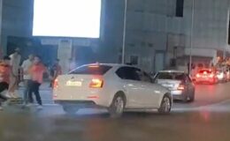 Taraftarın üzerine otomobil süren sürücüye ceza