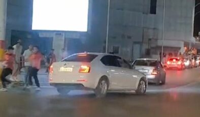 Taraftarın üzerine otomobil süren sürücüye ceza