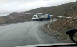 Van’da tır kazası: 2 yaralı