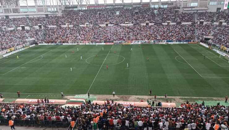İlk yarıda gol sesi yok