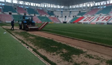 Diyarbakır Stadyumu’nda çim yenileme çalışmaları başladı