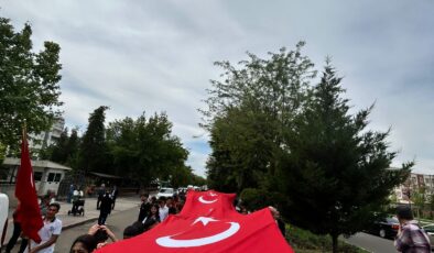 Bismil’de 19 Mayıs Coşkusu gençlik yürüyüşü ile taçlandı