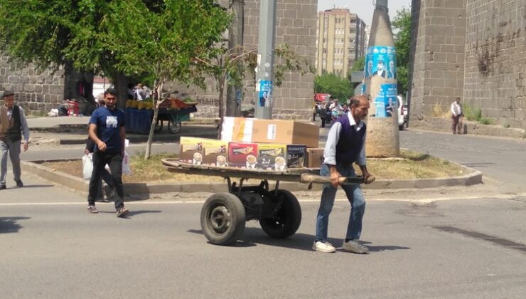 Diyarbakır’da İşçi Bayramının Gölgesindeki Ekmek Mücadelesi