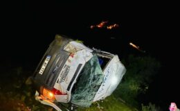 Şirvan’da minibüs şarampole yuvarlandı