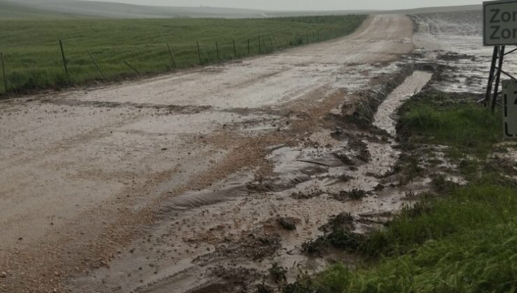 Bu mahallenin yol sorunu çözülmüyor