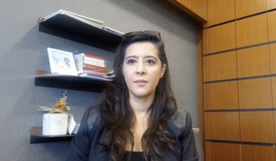 Yetersiz öğretmen atamasına tepki: Kim sıkıyor kemeri