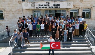 Silvan’da öğrenciler “Gazze” koreografisi oluşturdu