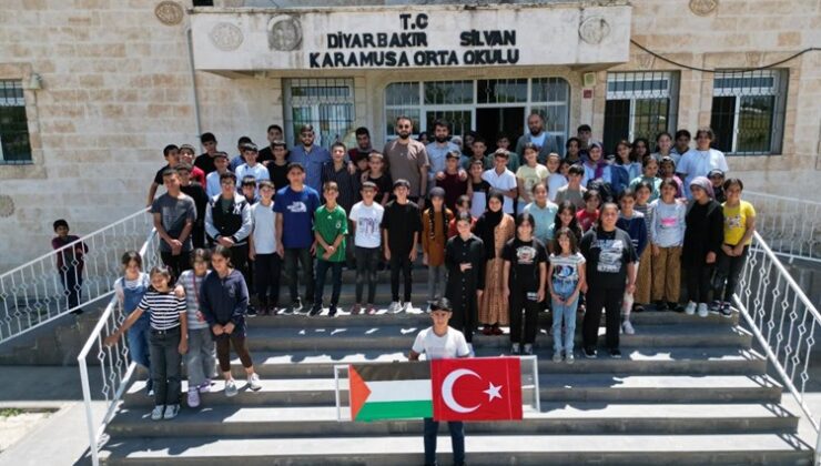 Silvan’da öğrenciler “Gazze” koreografisi oluşturdu