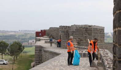 Tarihi mekânlarda temizlik çalışması yapıldı