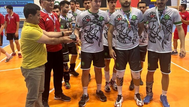Ünilig Voleybol branşının kazananları belli oldu