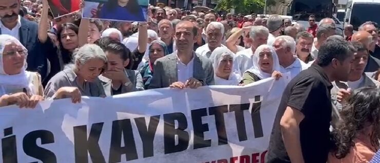 Diyarbakır’da Kobani davasına tepki yürüyüşü