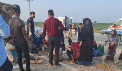 Hatay’da tarım işçilerini taşıyan kamyonet devrildi: 20 yaralı
