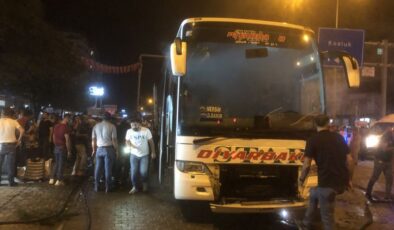 Batman’da yolcu otobüsü alev alev yandı
