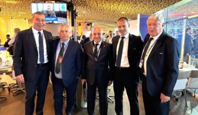 Büyükekşi, FIFA ve UEFA başkanlarıyla buluştu