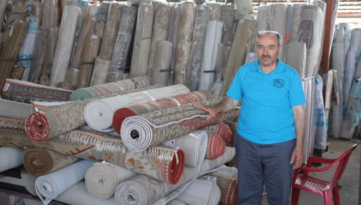 Depremzedelerin halıları yıkamacıda sahipsiz kaldı