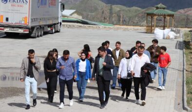 Derste öğrendiklerini sahada gördüler
