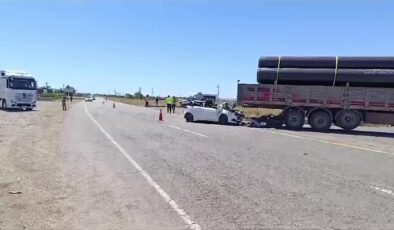 Diyarbakır’da tıra arkadan çarpan otomobilin sürücüsü hayatını kaybetti