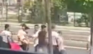 Elazığ’da cadde kavgası kamerada